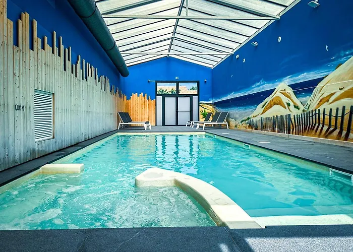 Maison Mitoyenne De - Piscine Commune Et Espaces Verts - 4 Personnes Nyaraló *