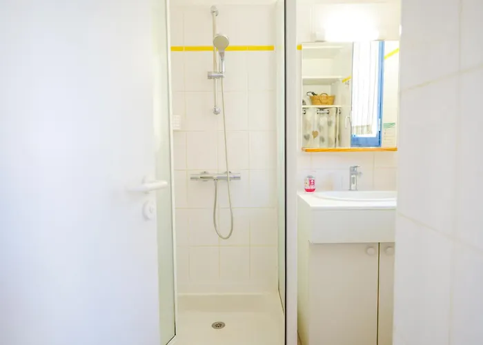 Maison Mitoyenne De - Piscine Commune Et Espaces Verts - 4 Personnes בית נופש *