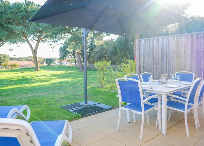 Maison Mitoyenne De - Piscine Commune Et Espaces Verts - 4 Personnes בית נופש